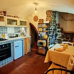 The Little House Of In The Medieval Walls Casa de Férias *