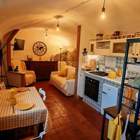 The Little House Of In The Medieval Walls Vakantiehuis *