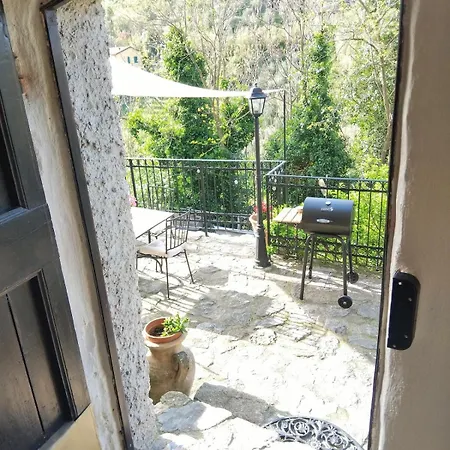 The Little House Of In The Medieval Walls Hébergement de vacances